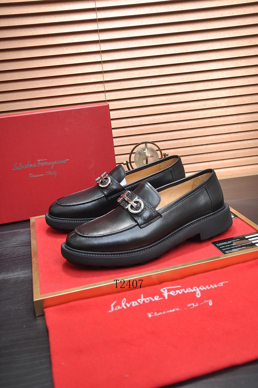 Ferragamo sz38-44 44